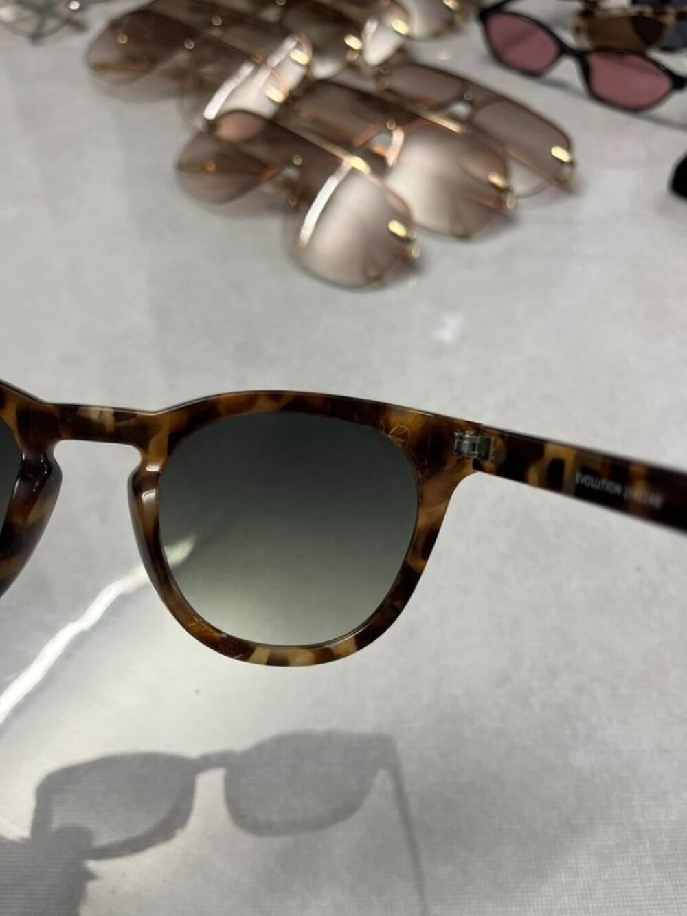 AIRE Evolution Sunglasses Dark Tortoise Round Gradient Lens Classic - Picture 11 of 12